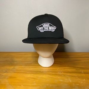 Vans “Off The Wall” Trucker Hat Flat Bill Black.